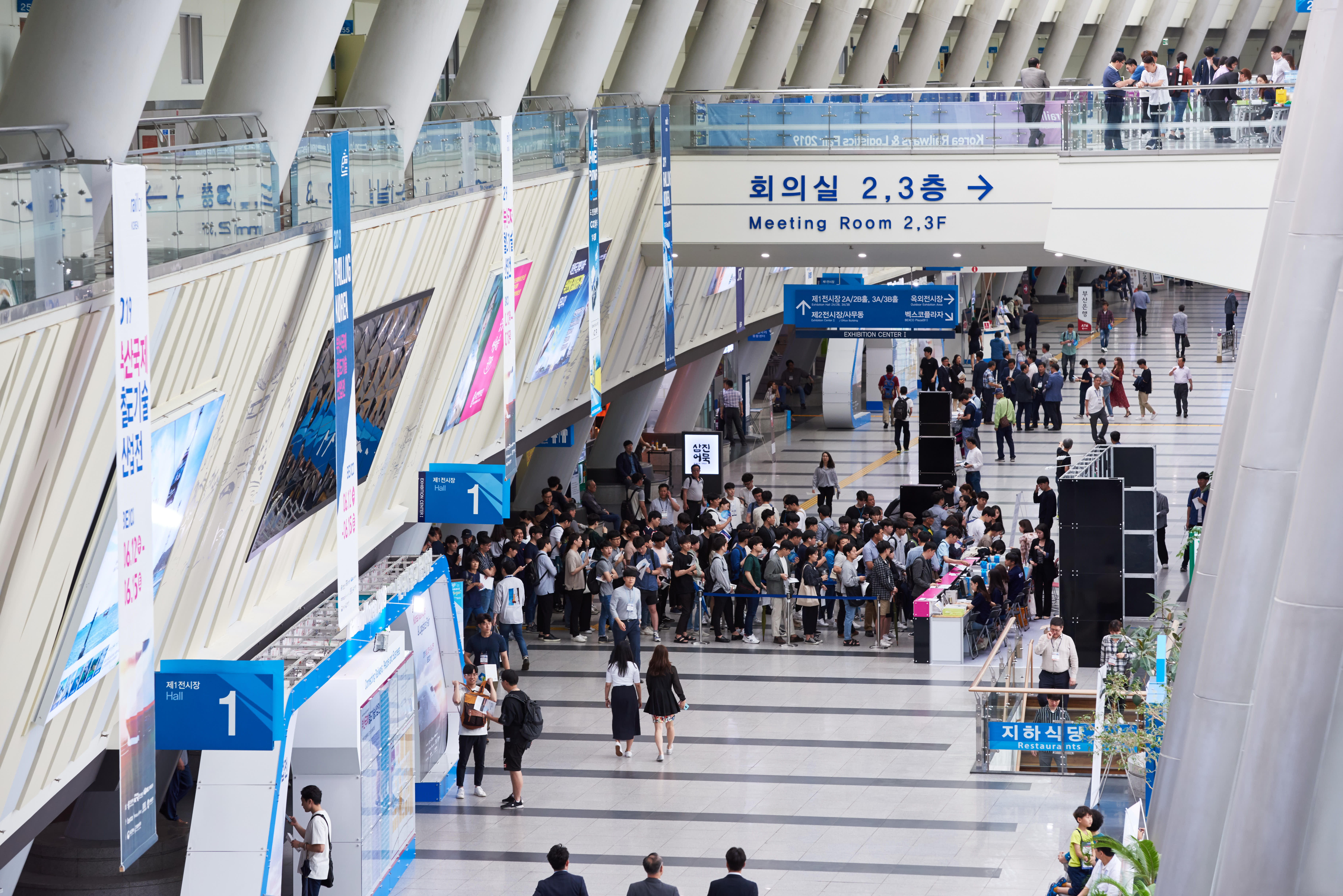 RailLog Korea 2019_87_방문객